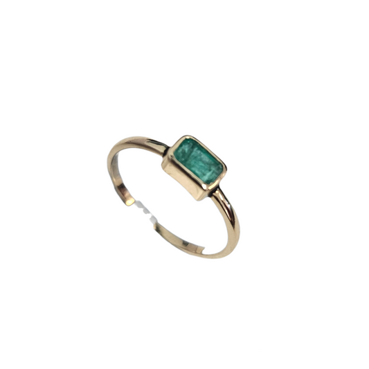 Ring Emerald Yellow gold 14K